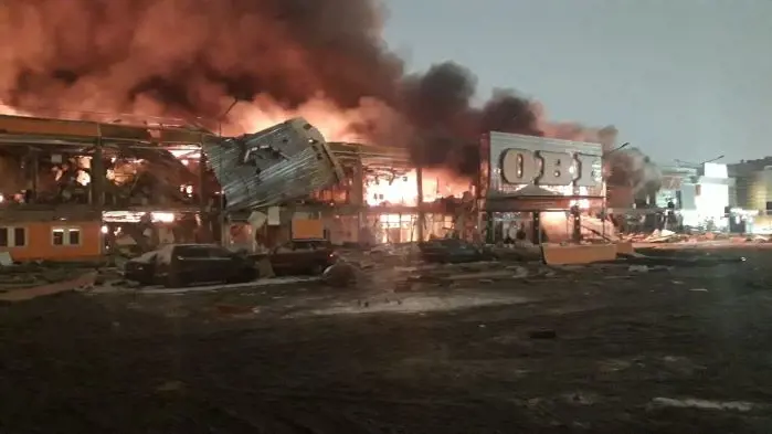 "Мега Химки" сгорели в ближнем Подмосковье: полностью выгорело крыло ТЦ 