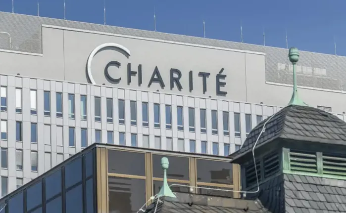 Берлинская клиника Charité отменила плановые операции 