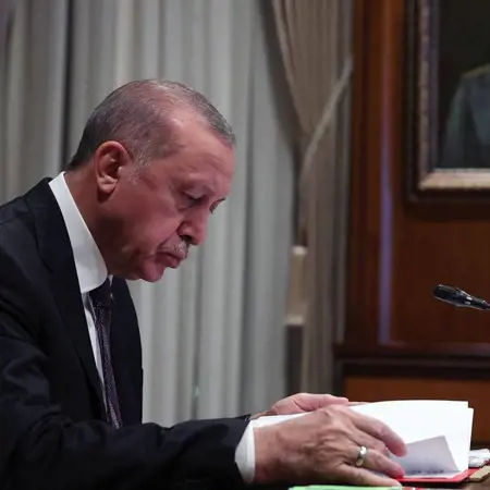 Эрдоган объявил чрезвычайное положение в Турции