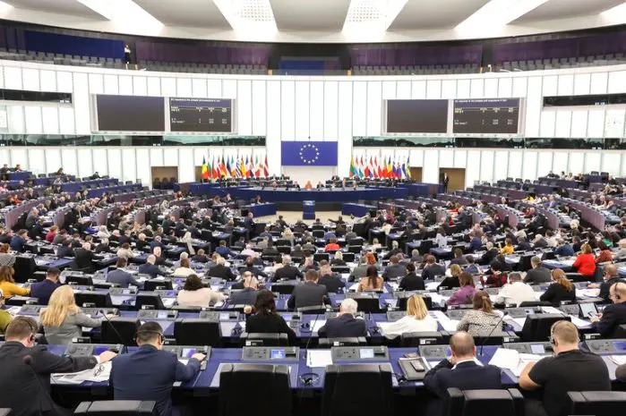 Европарламент призвал собрать трибунал против Москвы и Минска